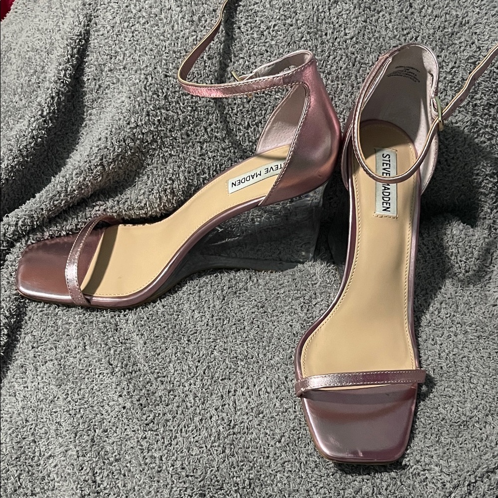 Steve Madden Metallic Pink Wedge Sandal